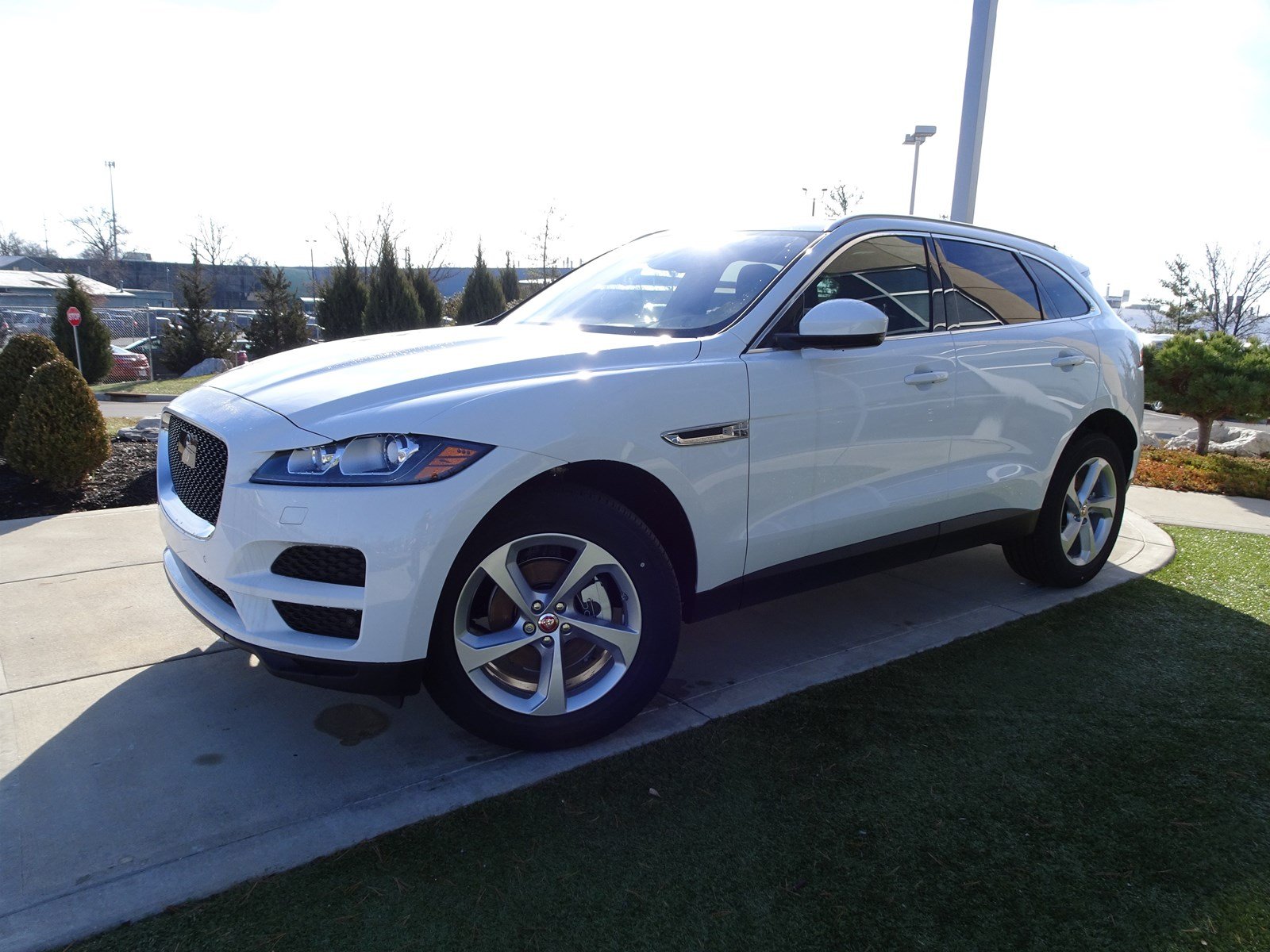 New 2019 Jaguar F PACE 25t Premium SUV in Cincinnati 190076 Jaguar 