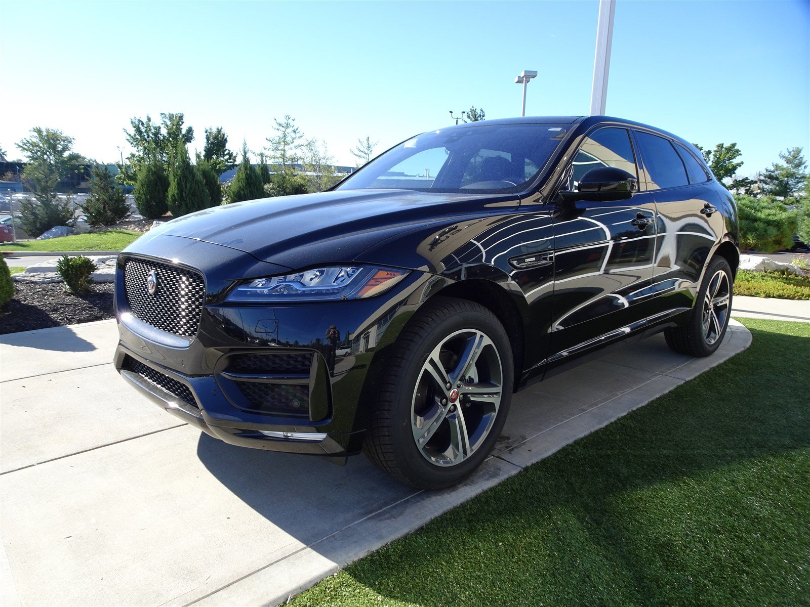 New 2019 Jaguar F-PACE 25t R-Sport SUV in Cincinnati #190026 | Jaguar ...