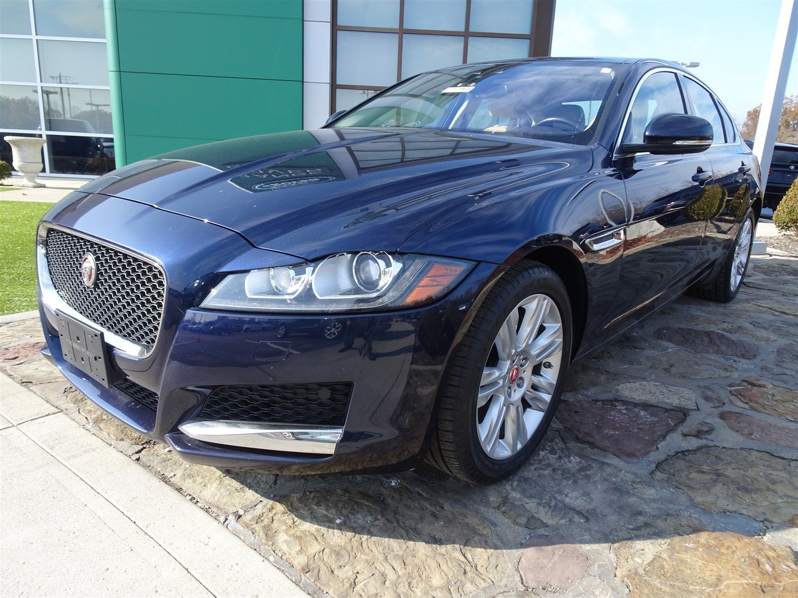 Certified Pre-Owned 2016 Jaguar XF 35t Premium 4 DOOR SEDAN in